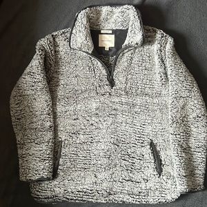The cozy Life Thread and Supply fleece pullover. Never worn.